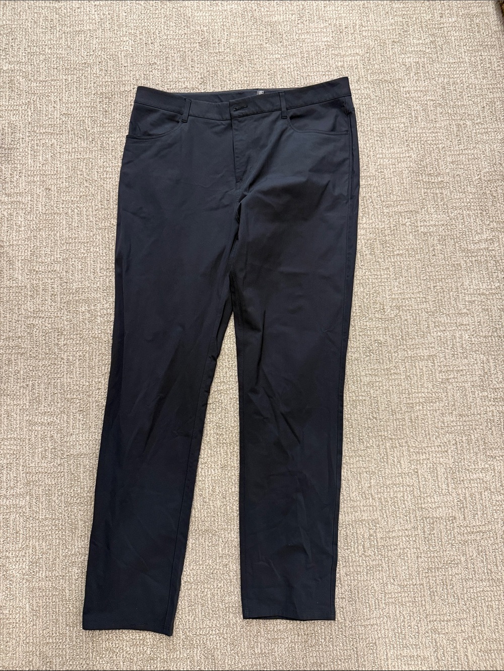 Vuori Men's Black Dress Pants - Slim Fit